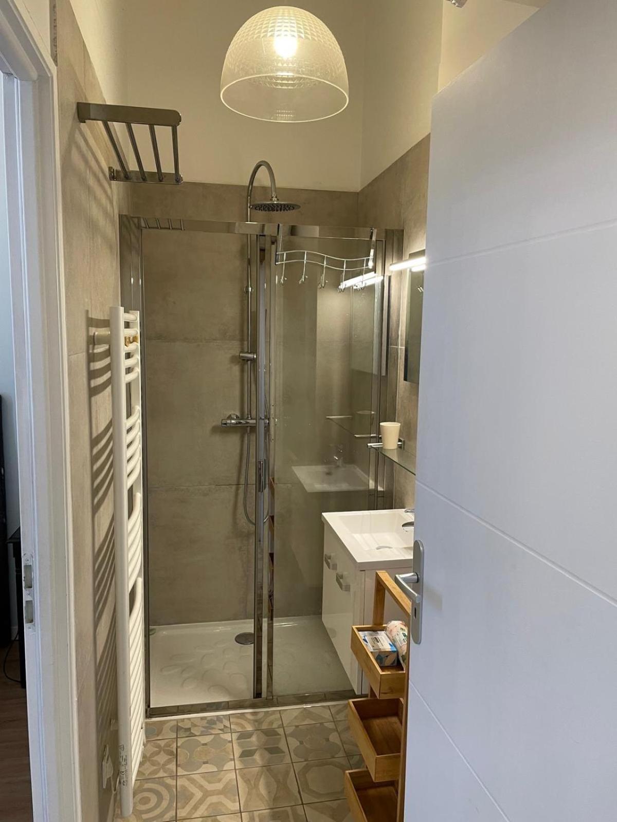 Emplacement Rare Elegant Appartement Avec Balcon Sur Le Canal Royal Sète Buitenkant foto